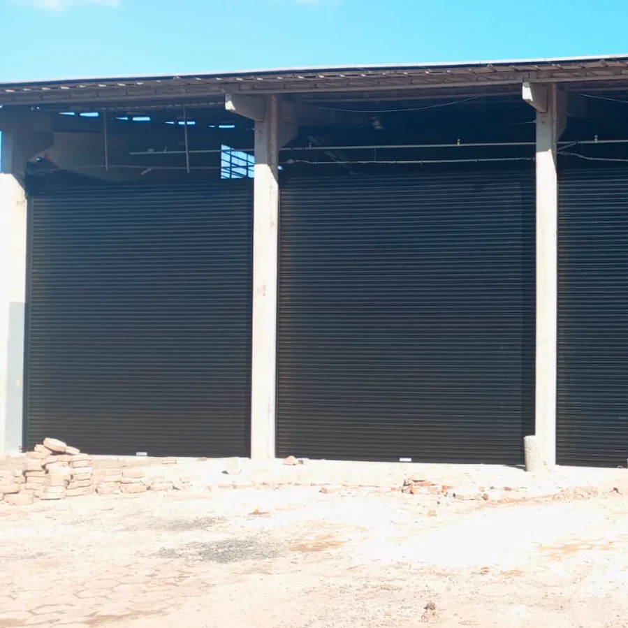 porta de enrolar fechada