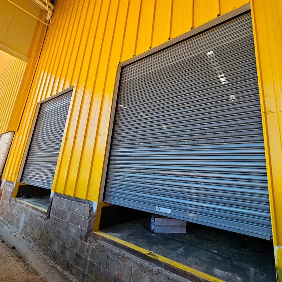 Portas seccionais ou de enrolar