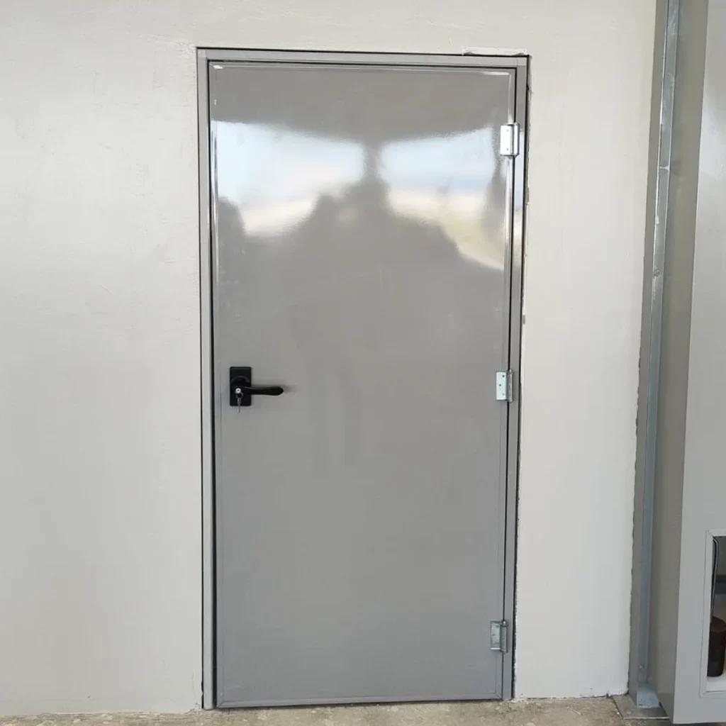 Porta corta-fogo residencial