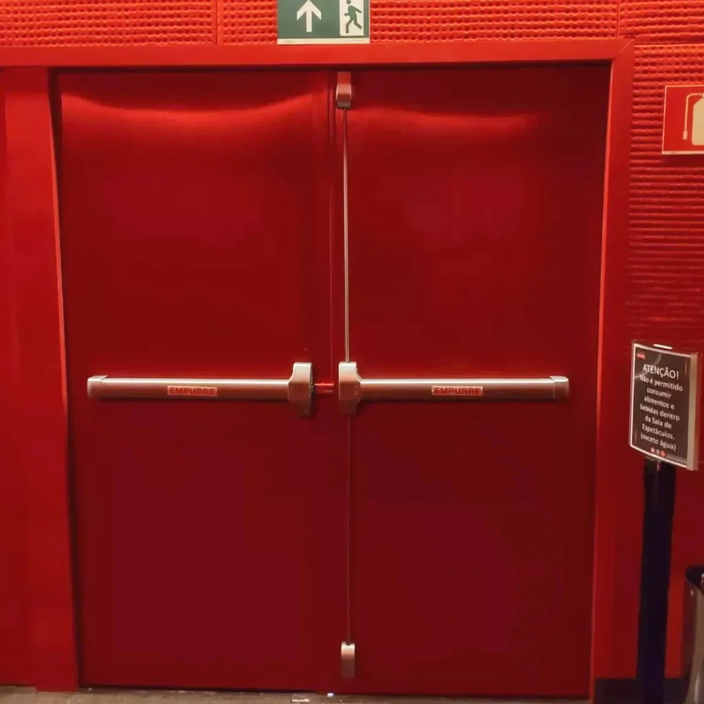 porta seccionada ou corta-fogo