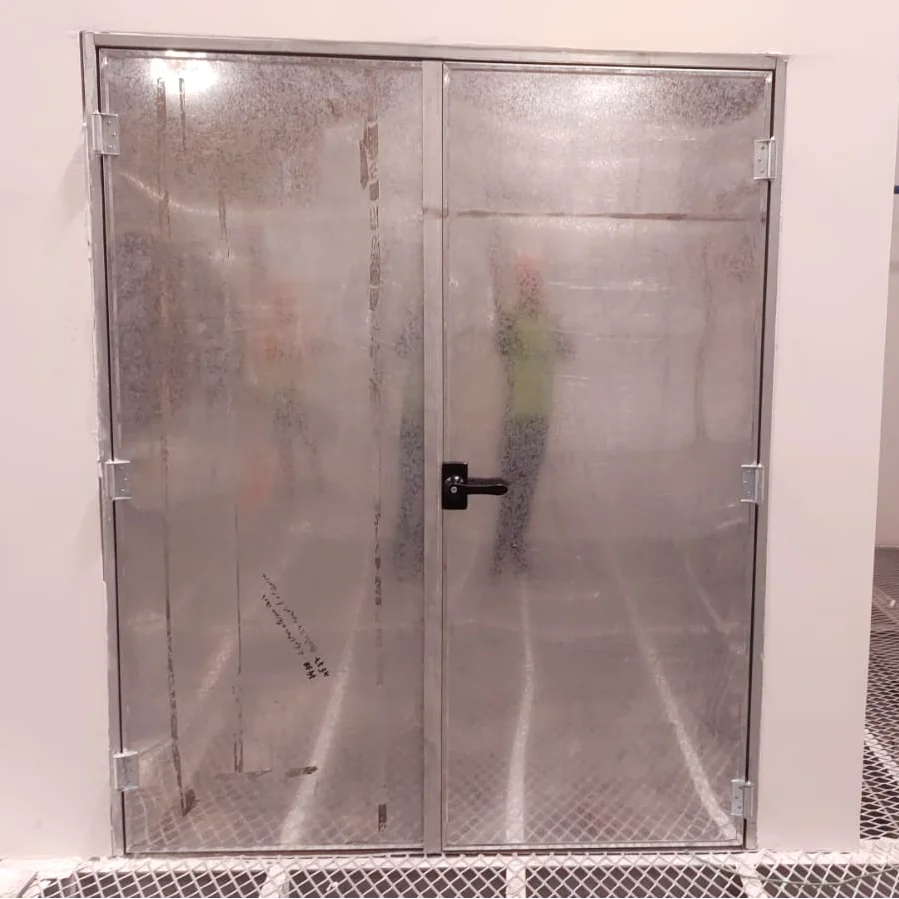 Portas corta-fogo em áreas de grande circulação